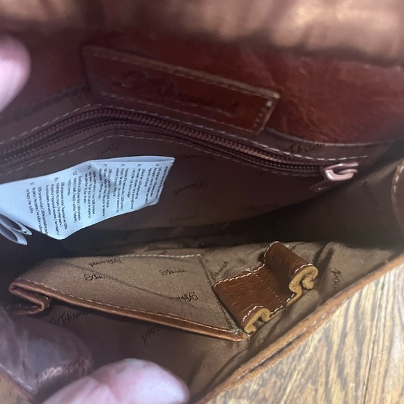 Brown Leather Ashwood leather crossbody Bag. - Picture 4 of 8